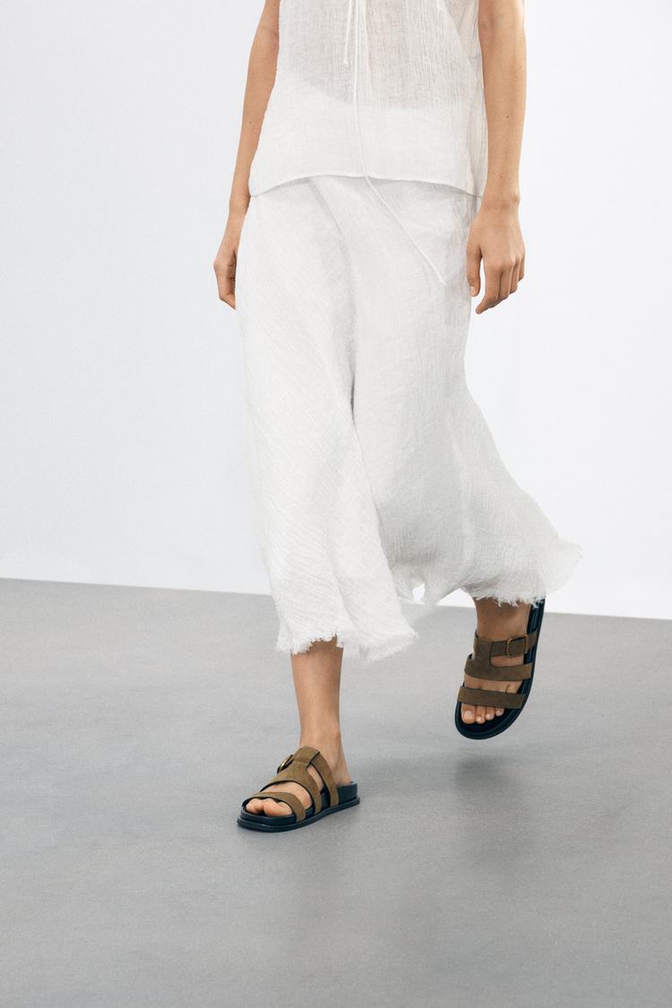 FLAT BUCKLE SUEDE SANDALS