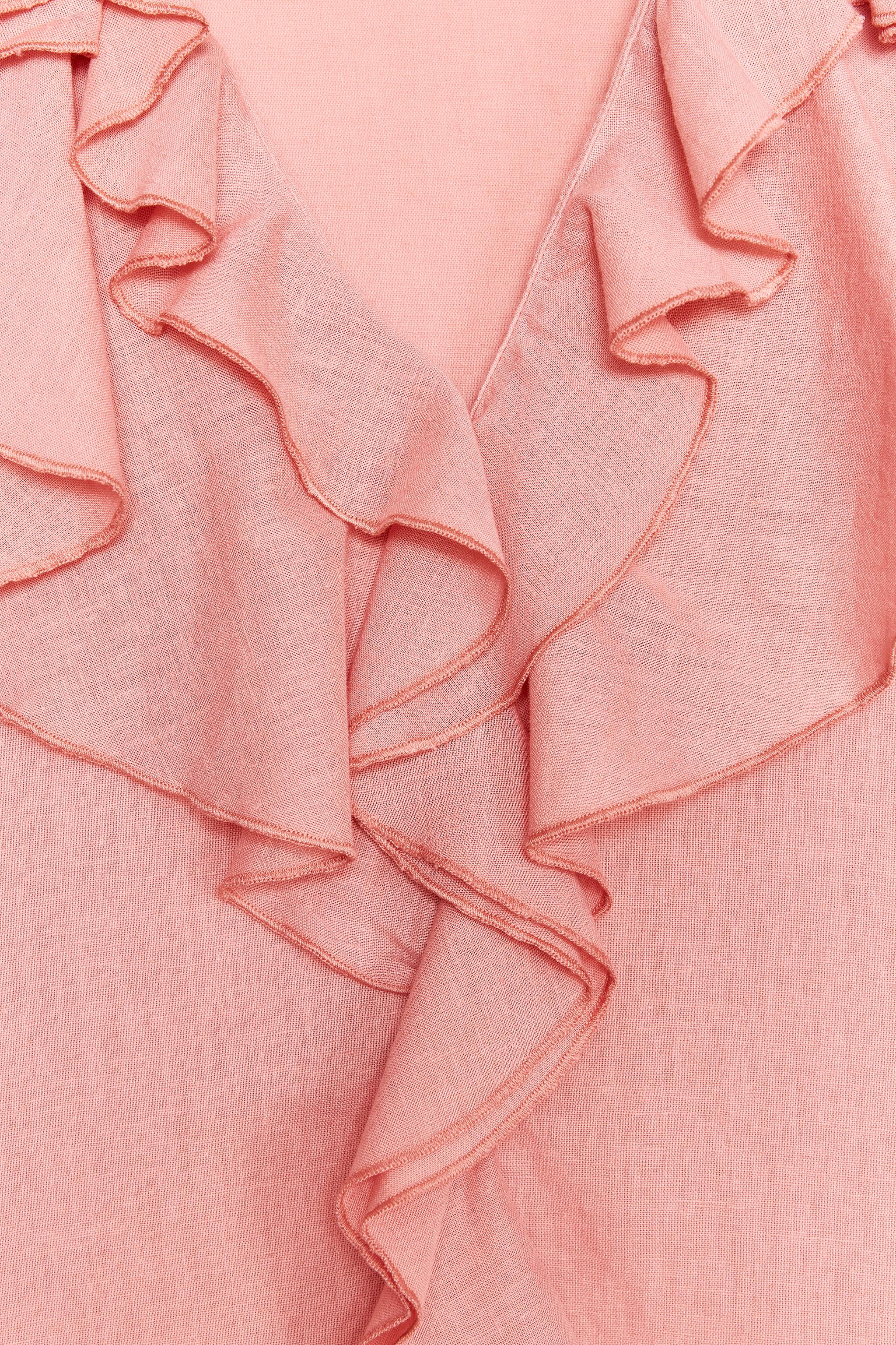 RUFFLED SLEEVELESS TOP