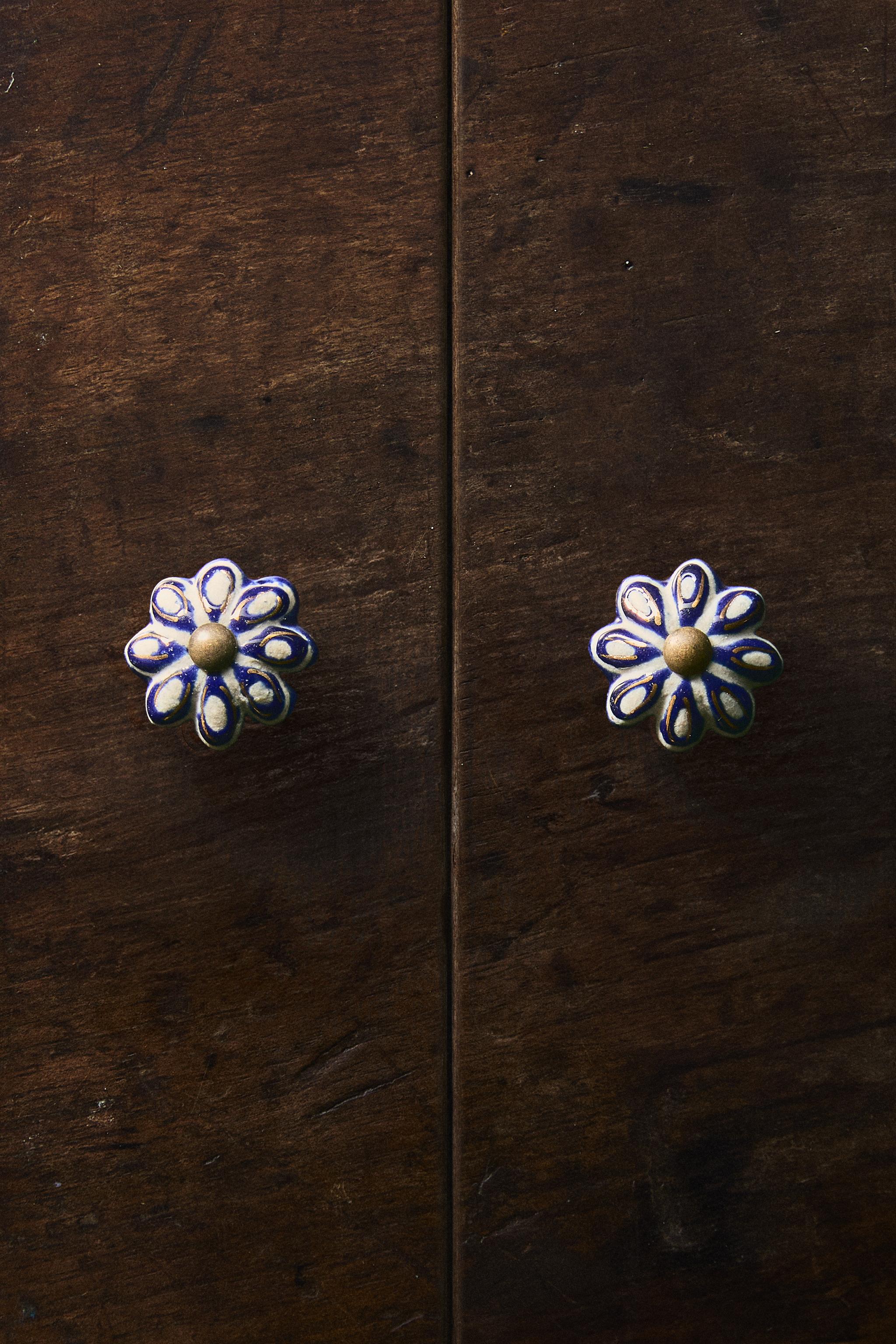 SET OF CERAMIC FLOWER KNOBS (SET OF 2