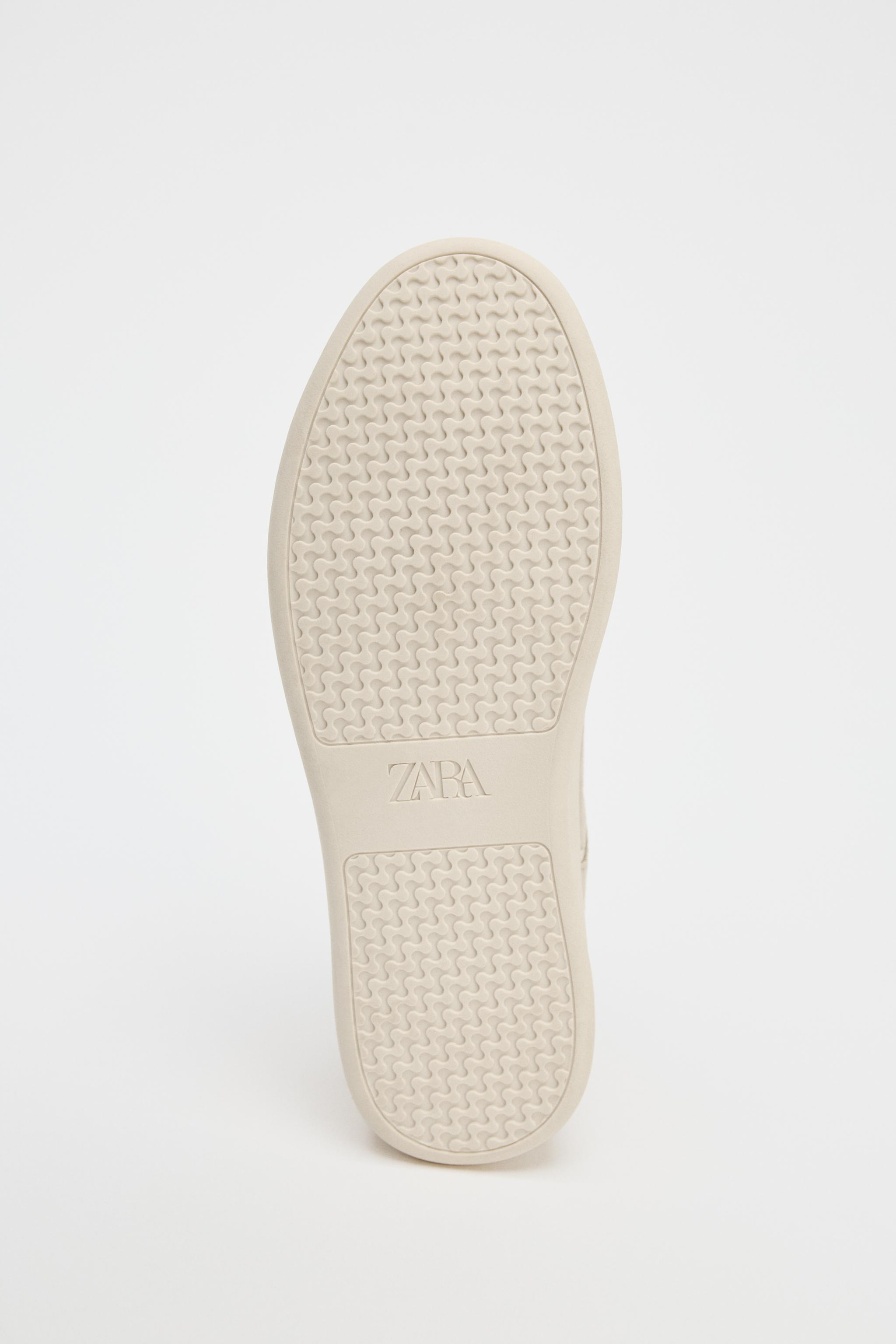 SOFT SNEAKERS