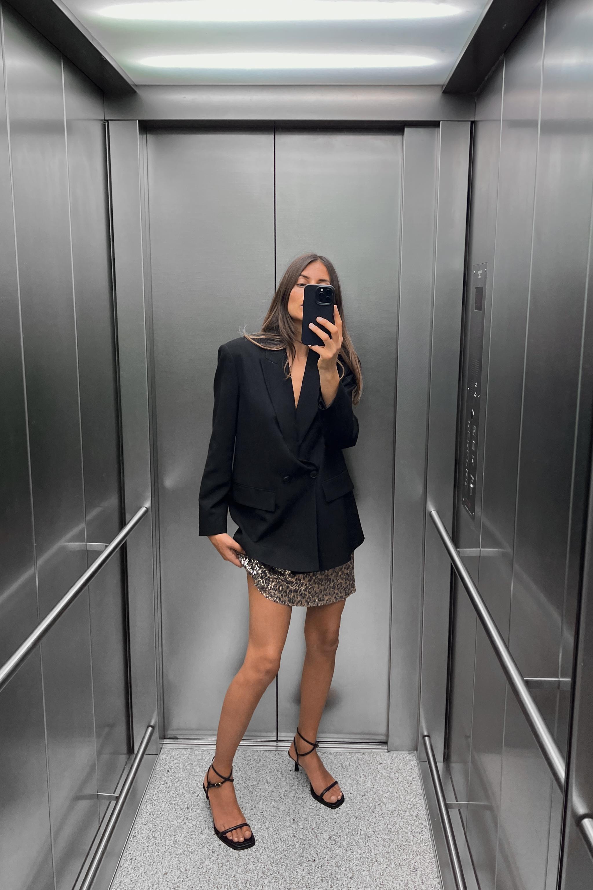 OVERSIZED DOUBLE BREASTED BLAZER