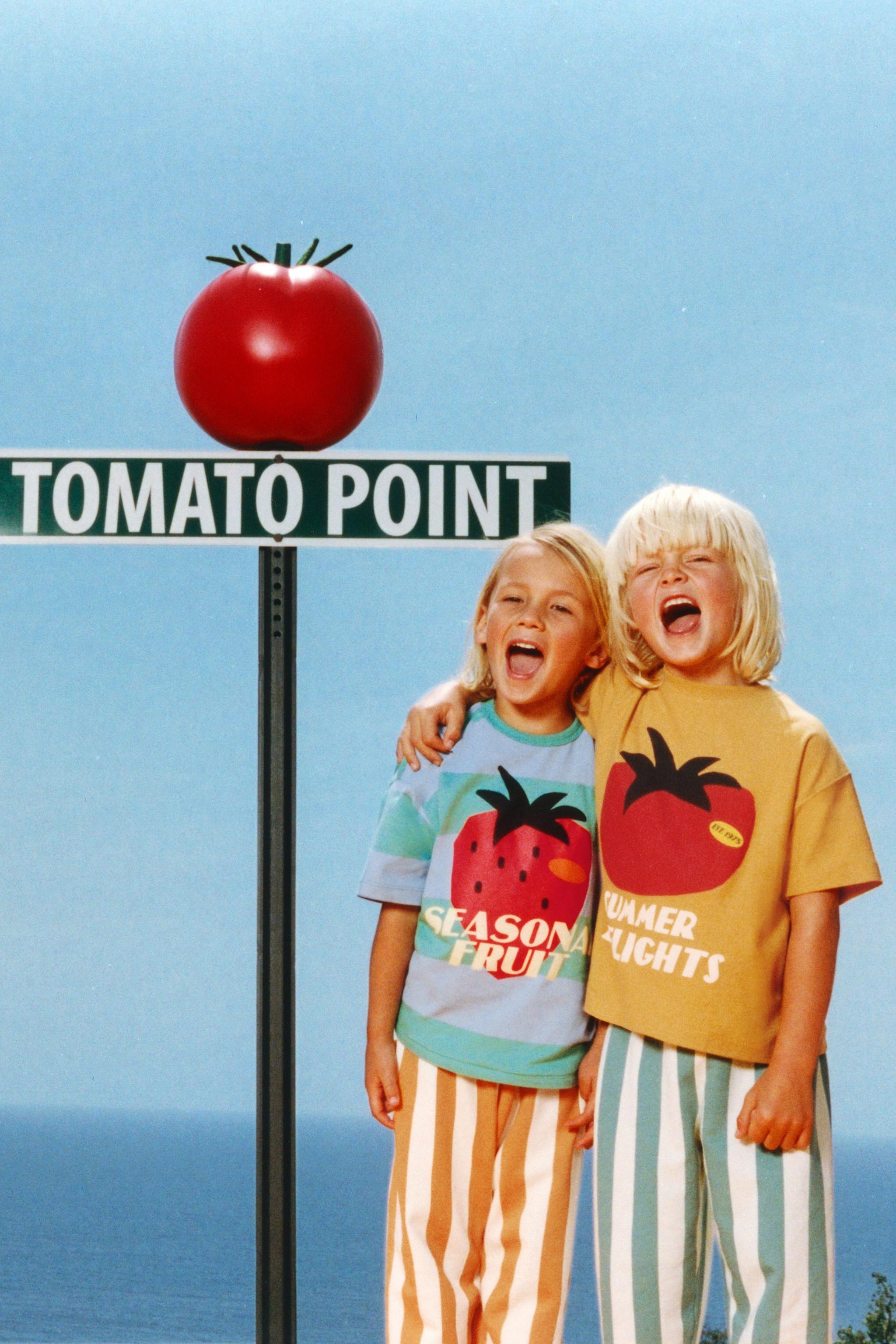 T-SHIRT À RAYURES ET IMPRIMÉ FRAISE
