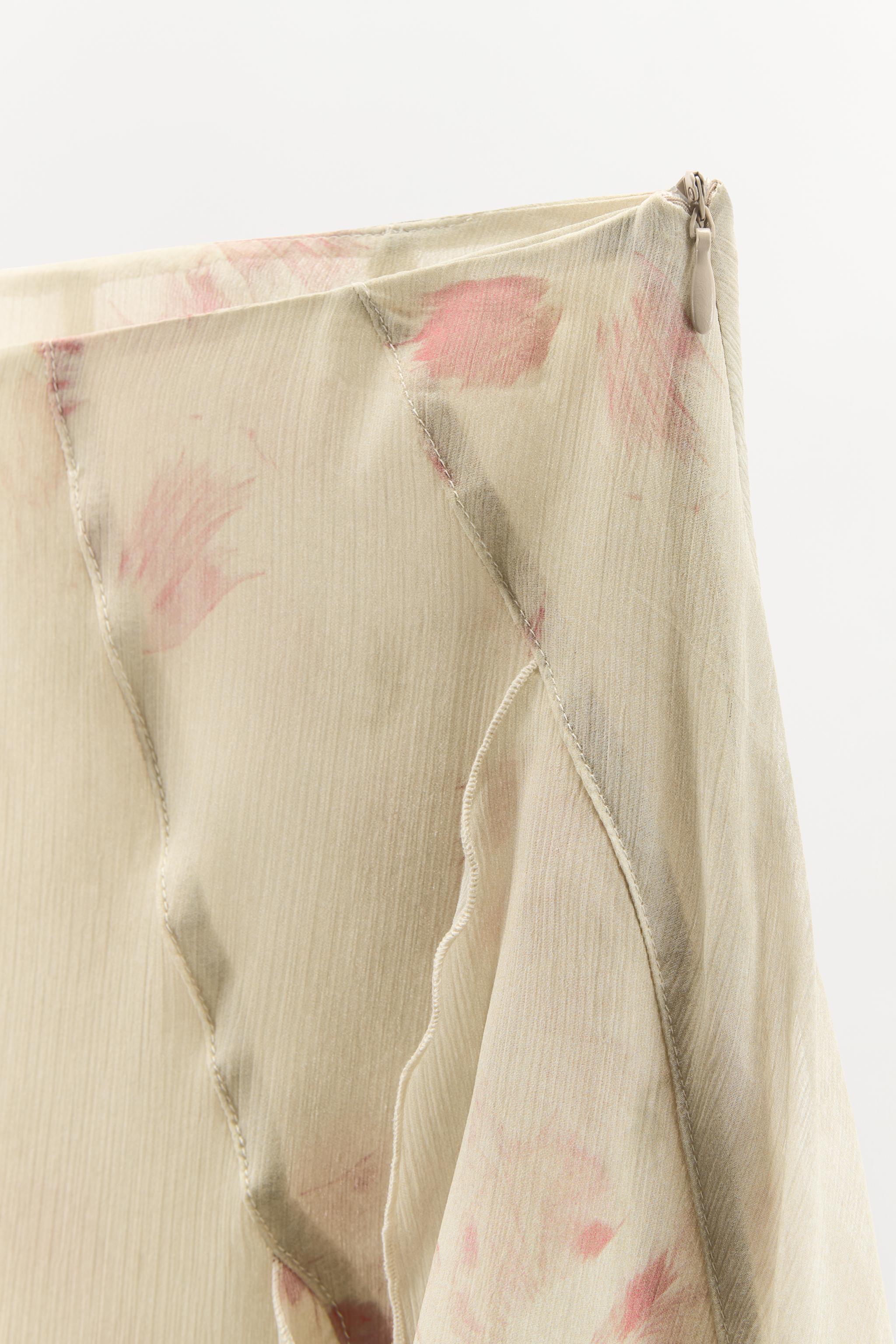 PRINTED RUFFLE SKIRT
