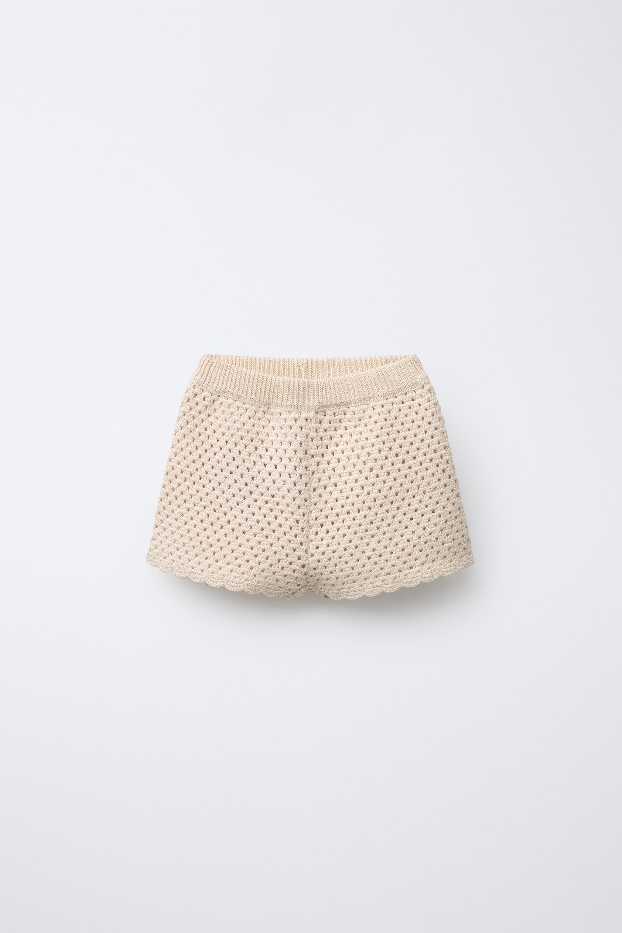 BERMUDA EN MAILLE FRAISE CROCHET