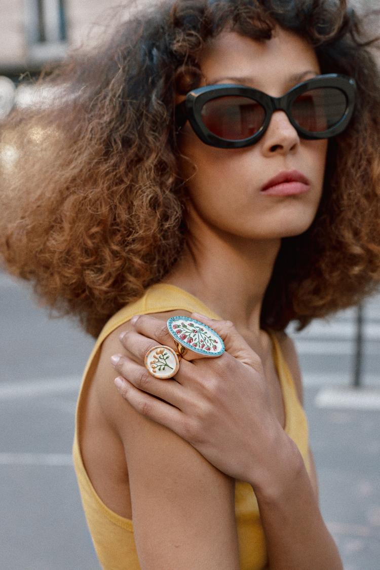 2-PACK OF GEOMETRIC FLOWER RINGS - Zara product image