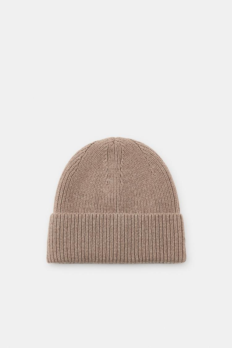 CUFFED RIBBED BEANIE HAT - Zara product image
