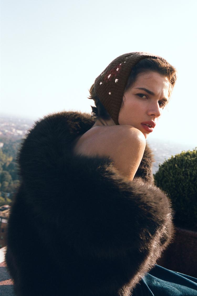 FLORAL EMBROIDERED KNIT BONNET - Zara product image