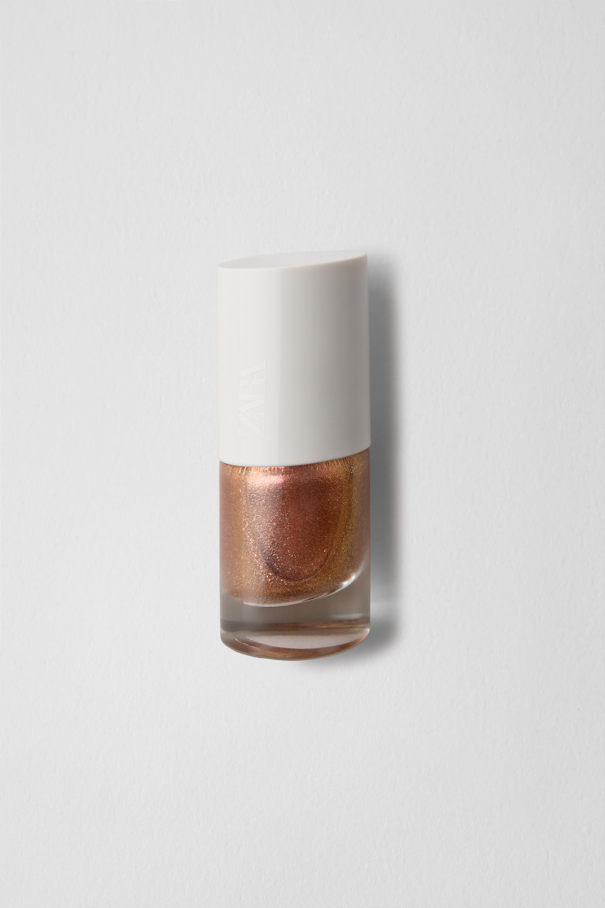 NAIL POLISH