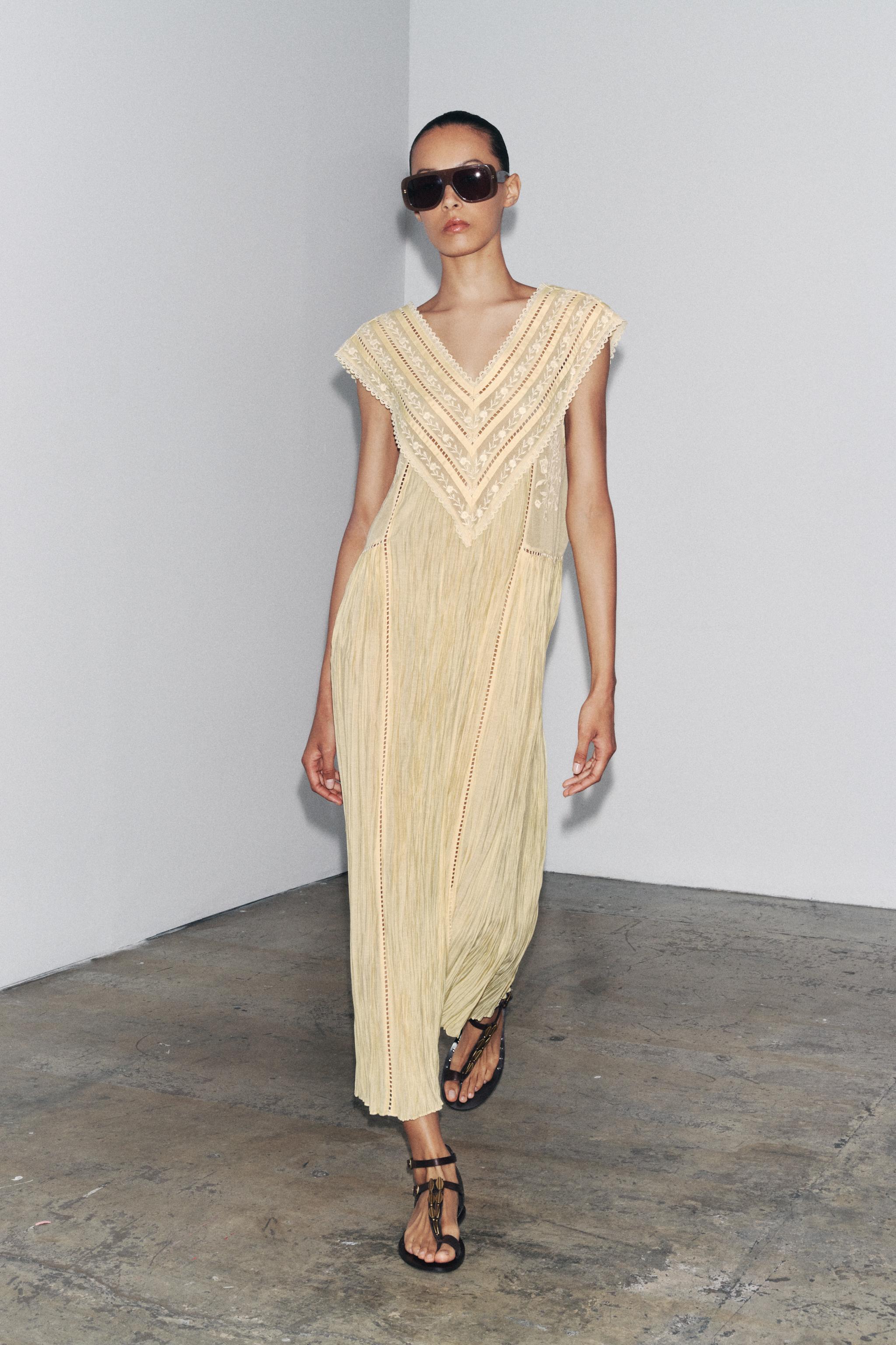 ROBE PLISSÉE BRODÉE ZW COLLECTION