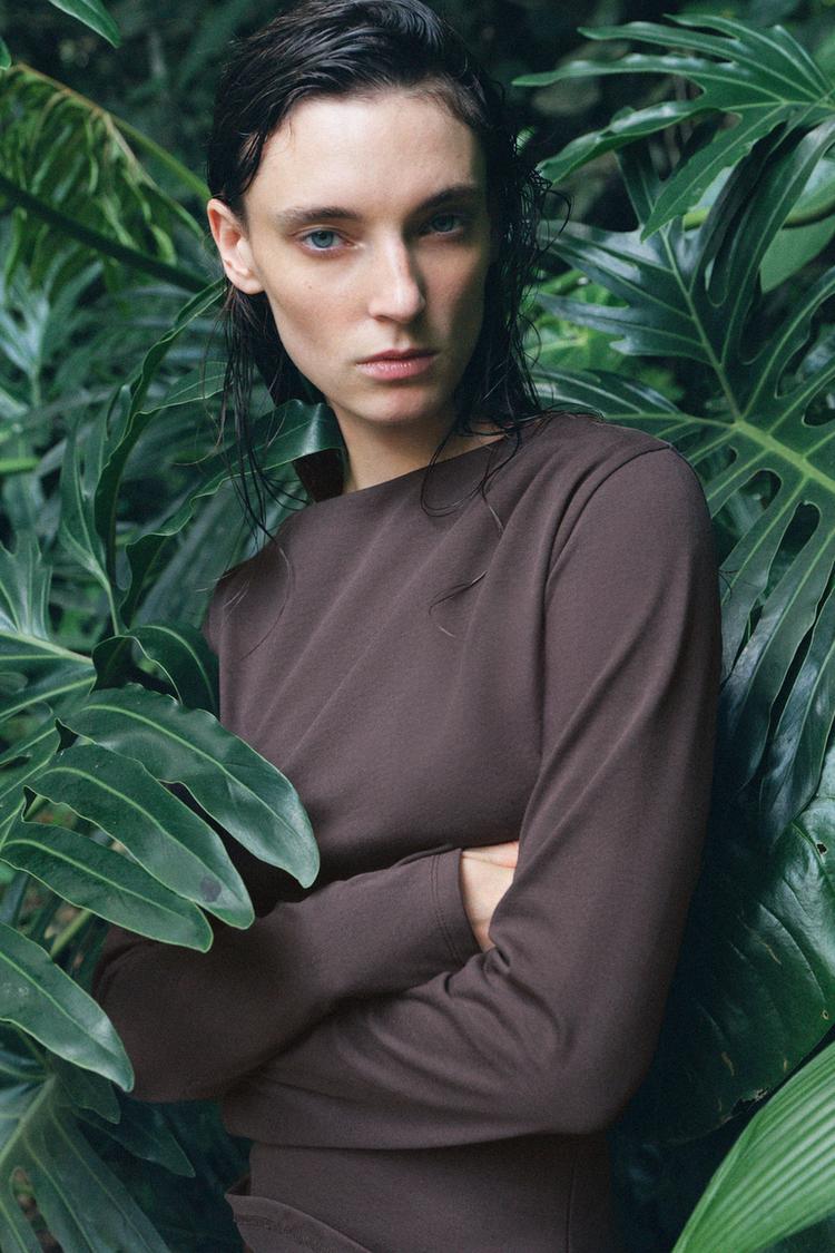 SIDE DRAPED TOP