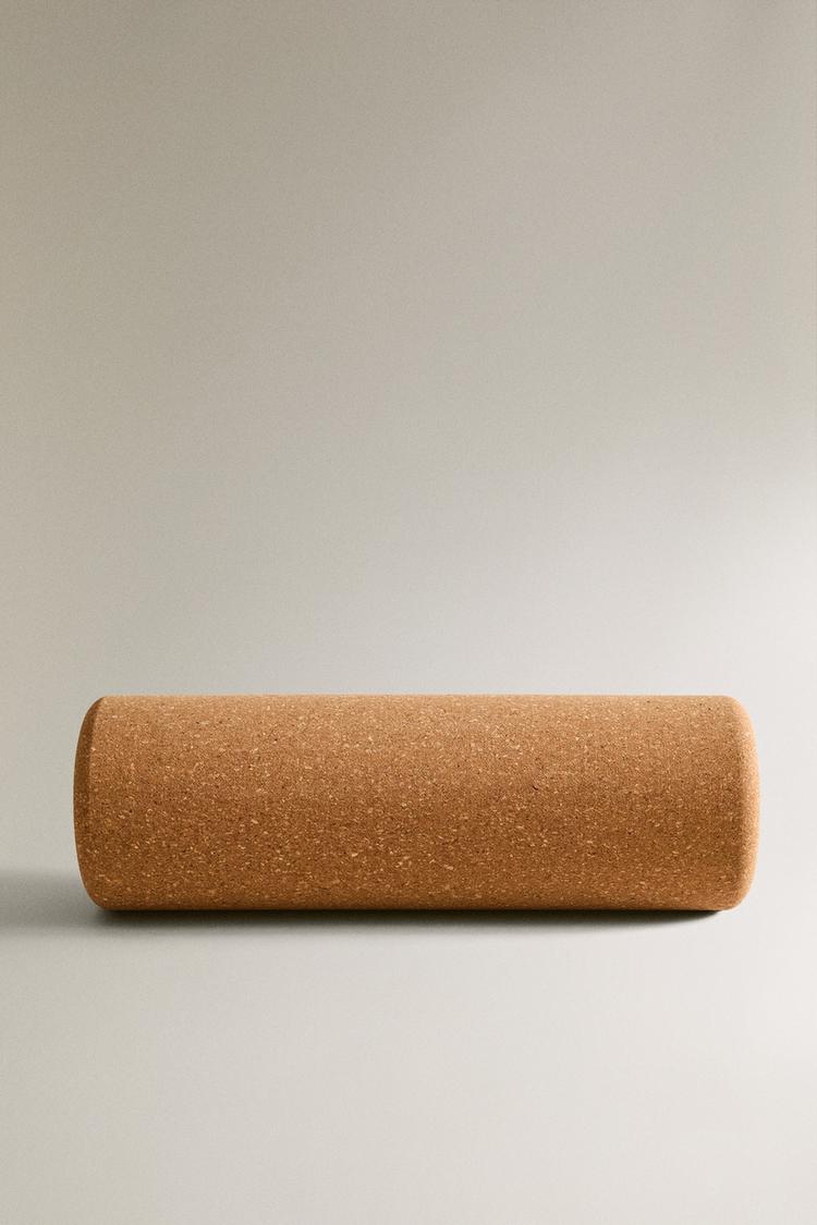 CORK YOGA ROLLER - Zara product image