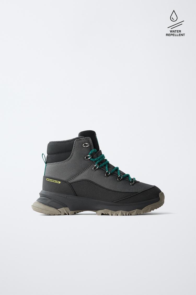 WATER REPELLENT HIKING BOOTS