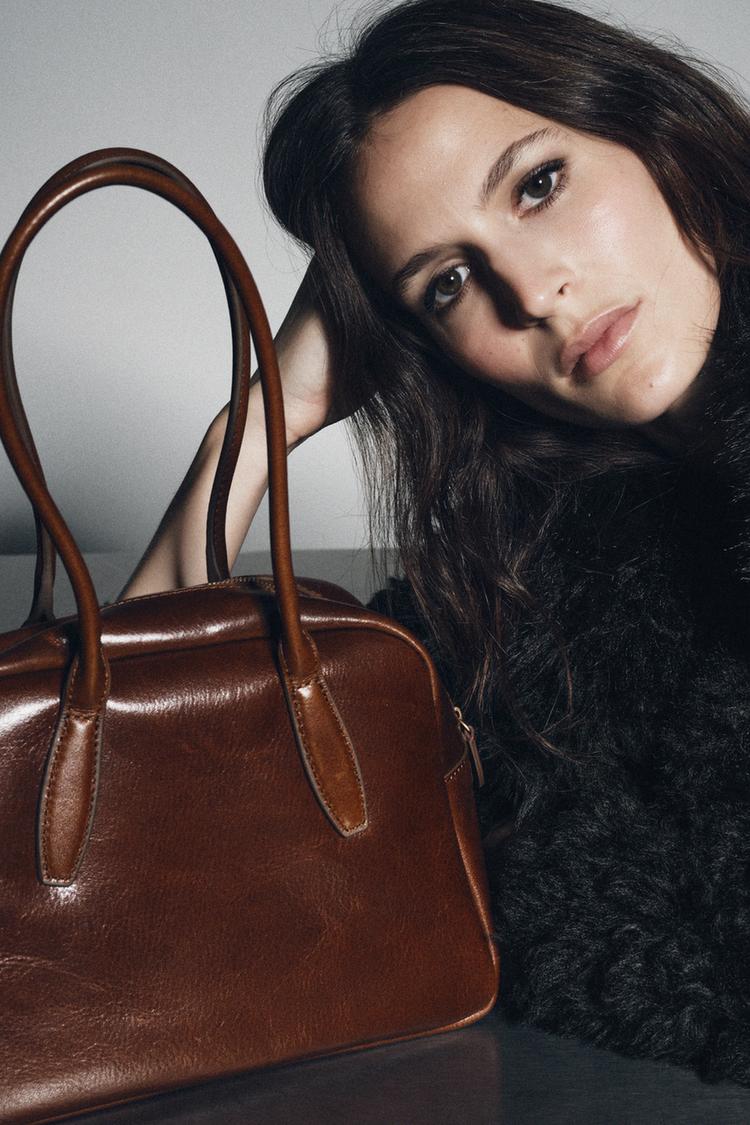 LEATHER BOWLING BAG - Zara product image