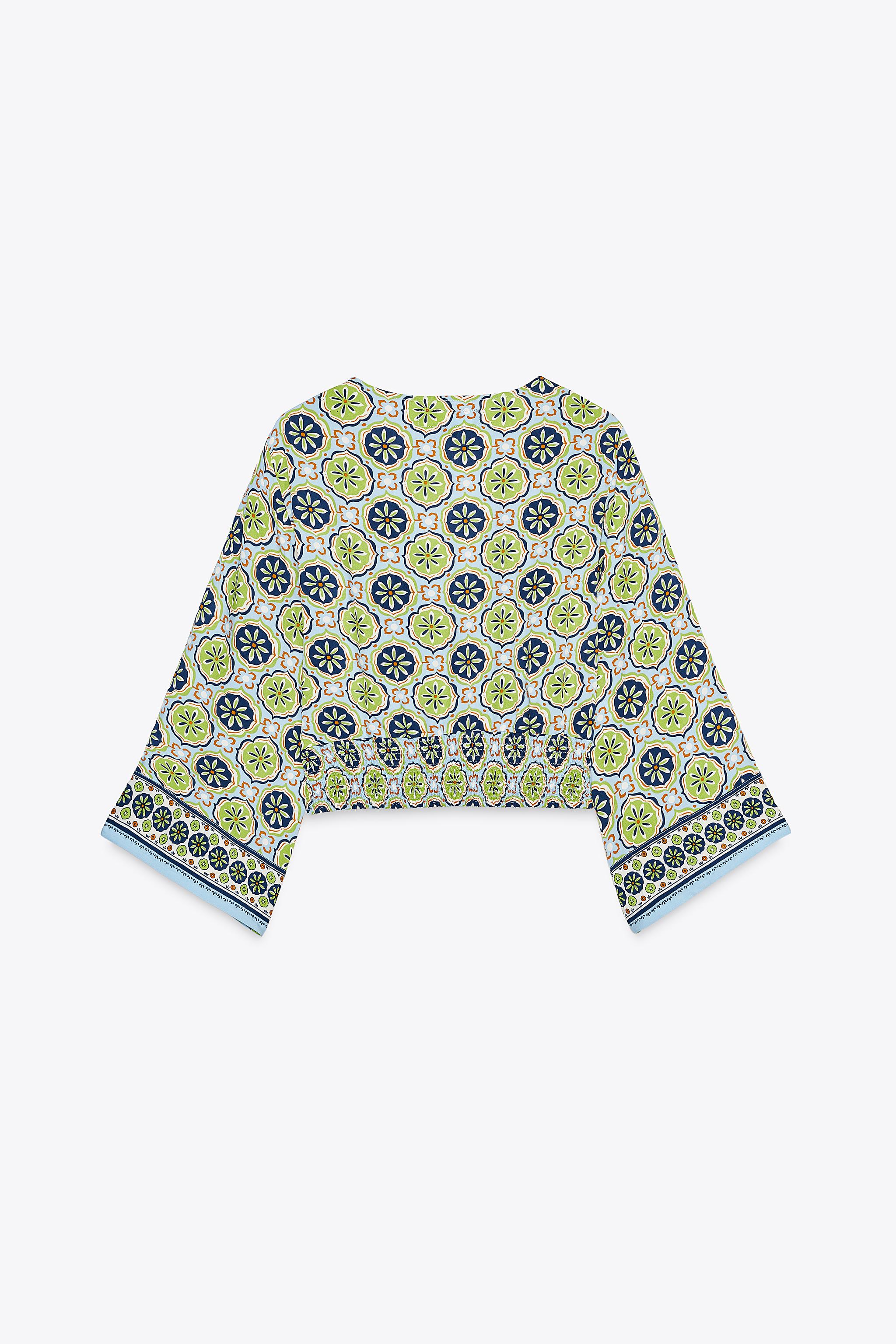 PRINTED KNOTTED CROP TOP