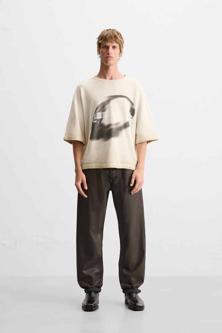 STRAIGHT-LEG JEANS