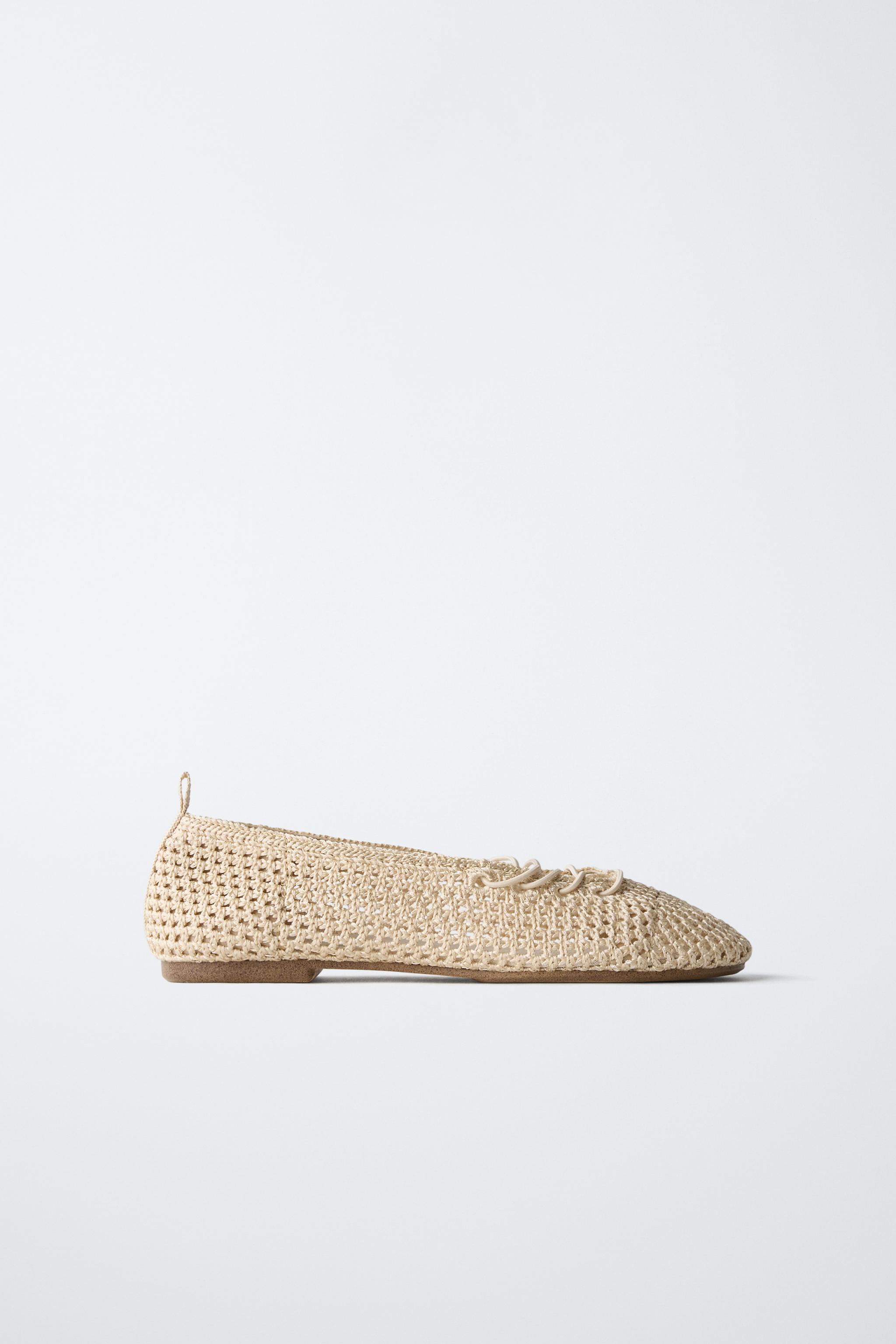 CROCHET LACE-UP BALLET FLATS