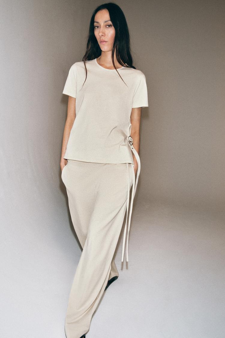 BUCKLE OPENING T-SHIRT - Zara product image