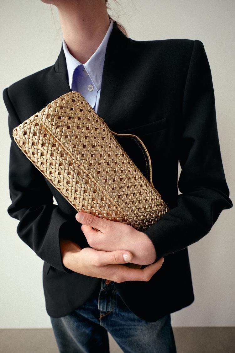 WOVEN ENVELOPE BAG - Zara product image