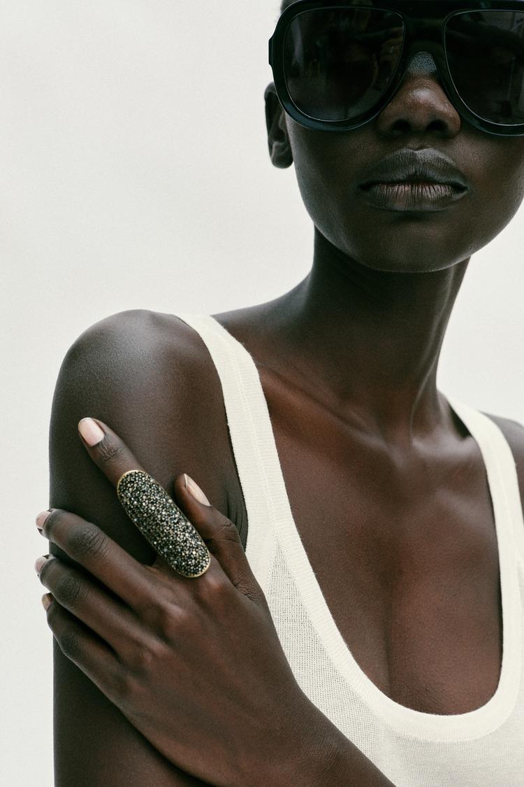 SHUTTLE GLITTER RING - Zara product image
