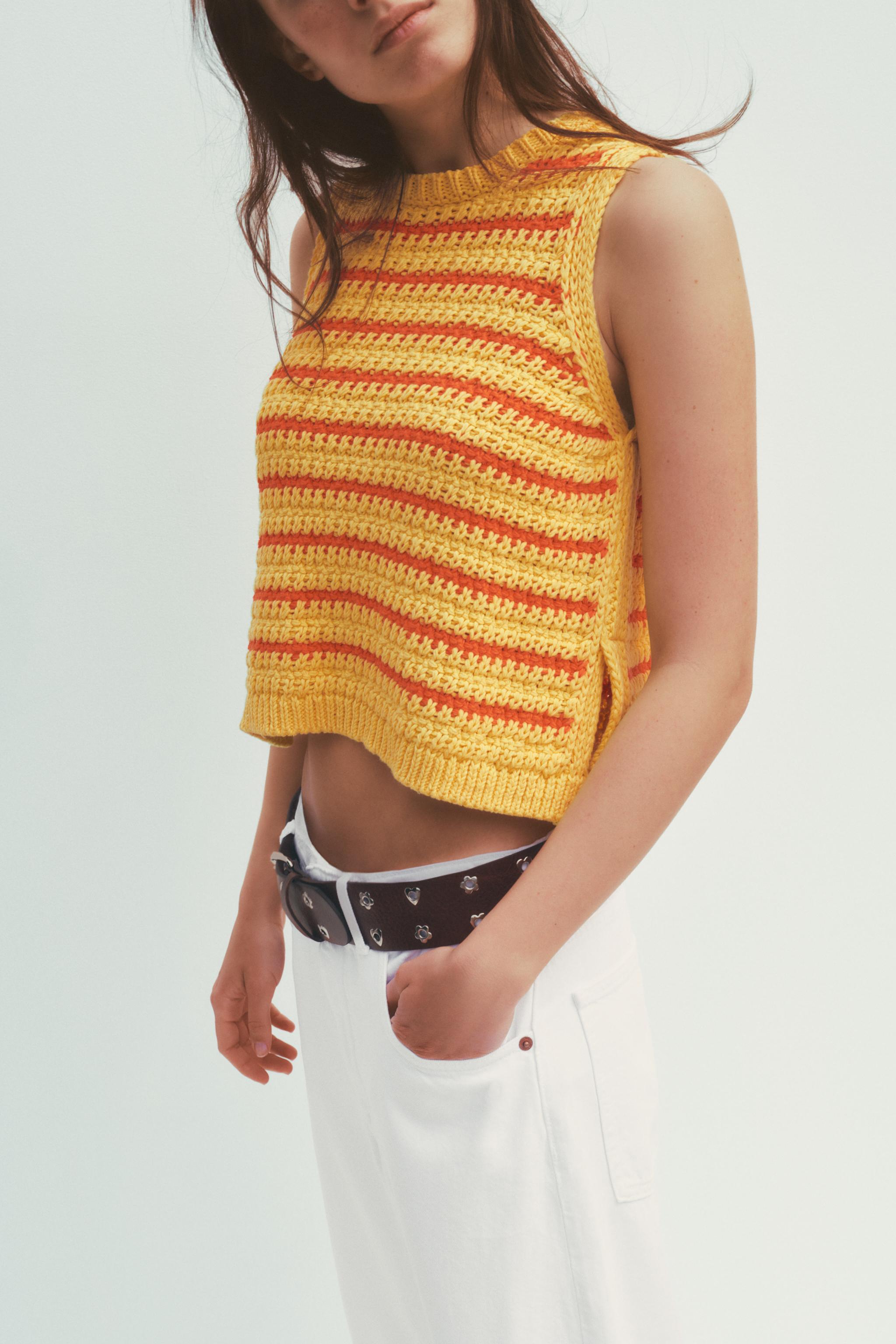 STRIPED KNIT TOP