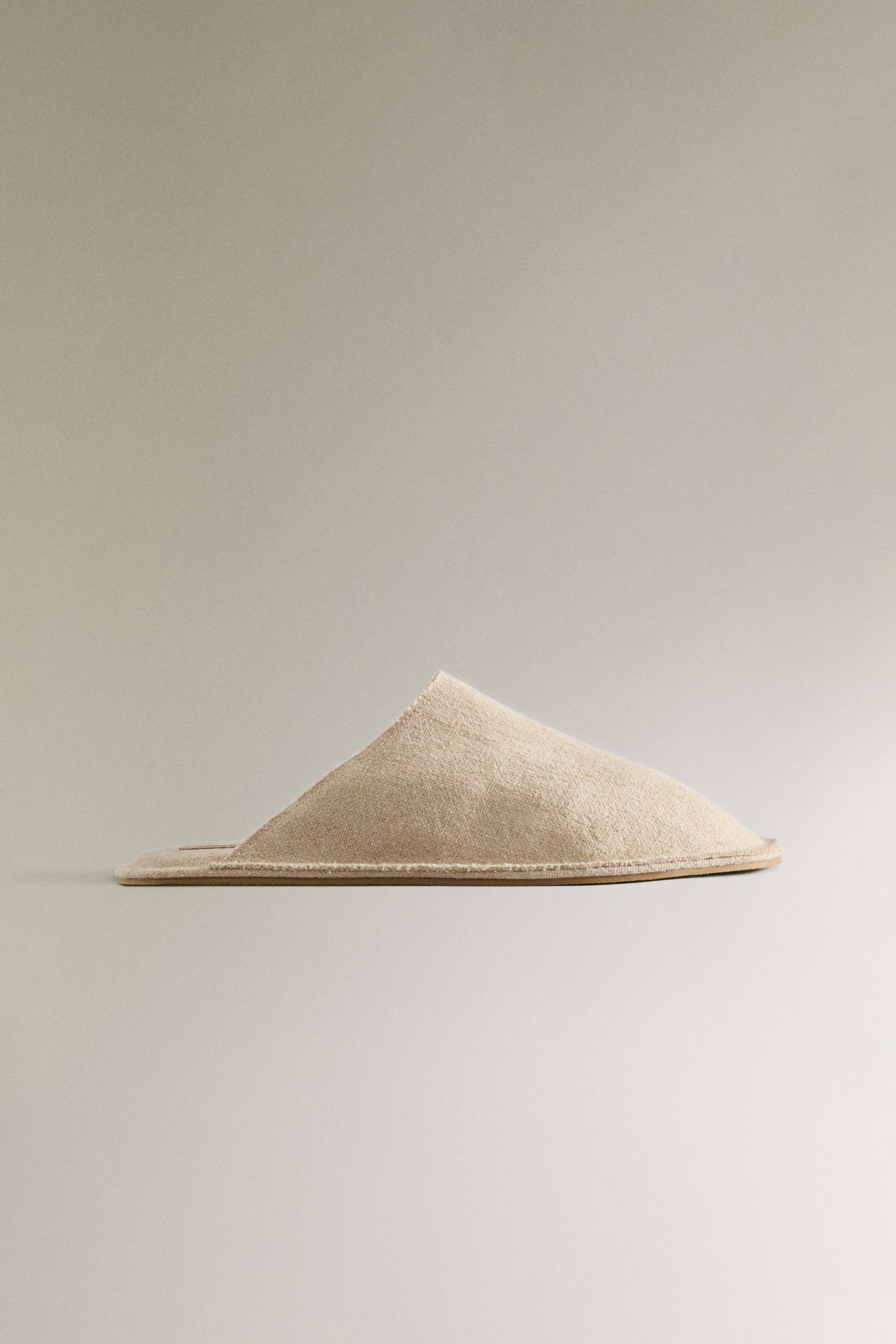 LINEN SLIPPERS