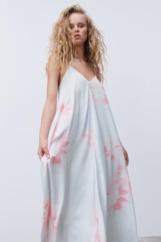 Εικόνα 1 του ΦΟΡΕΜΑ ΣΑΤΙΝΕ TIE DYE από Zara